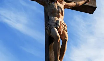 Nicholas Goldberg: Of course you can’t fly a banner with a Christian cross on a giant flagpole at City Hall