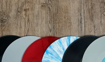 Debbie Gibson Goes Shopping for Vinyl Records