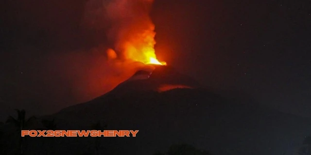 Warga 5 Desa Mengungsi Akibat Gunung Lewotobi Meletus